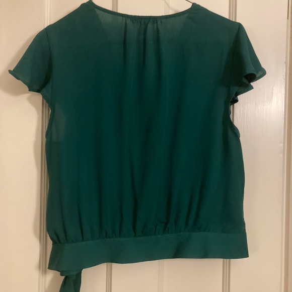 Flutter sleeve V neck Tie waist blouse - Picture 2 of 5